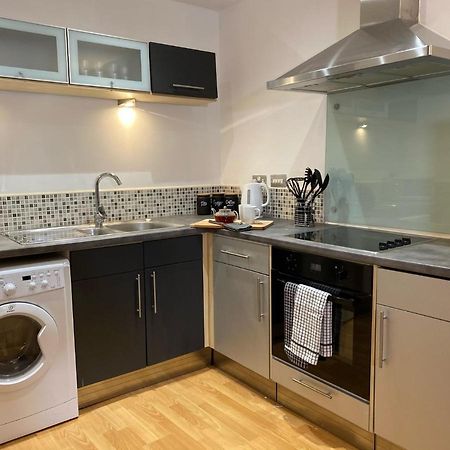 Westone Aspect Sheffield Extérieur photo