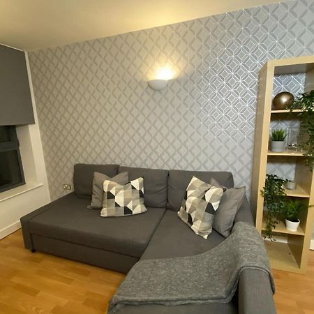 Westone Aspect Sheffield Extérieur photo