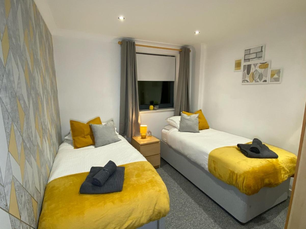 Westone Aspect Sheffield Extérieur photo