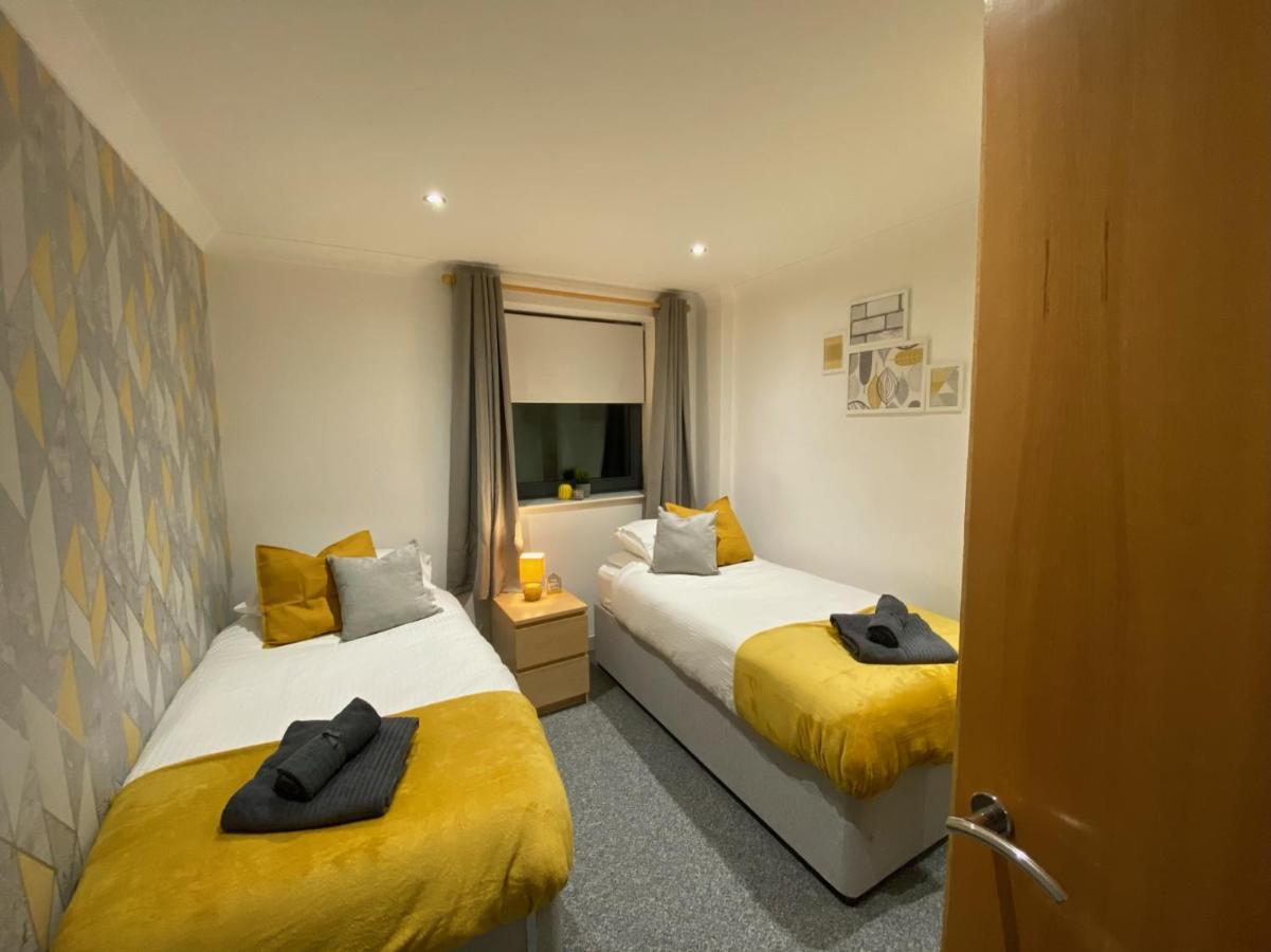 Westone Aspect Sheffield Extérieur photo