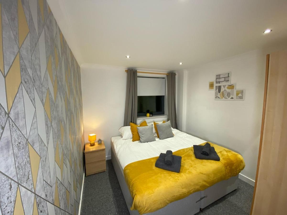 Westone Aspect Sheffield Extérieur photo
