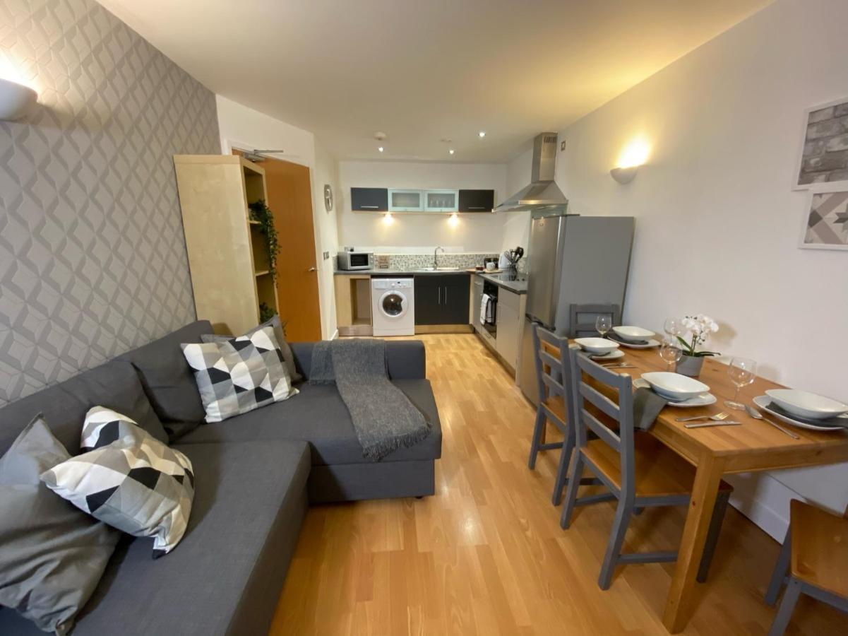 Westone Aspect Sheffield Extérieur photo